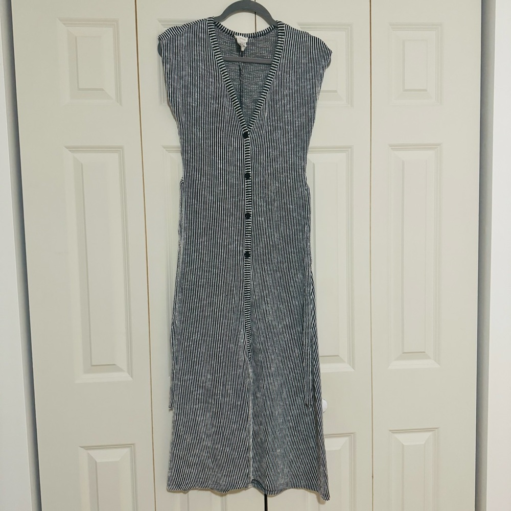 Caution to the wind dress, black and white stripes with front slit size S
